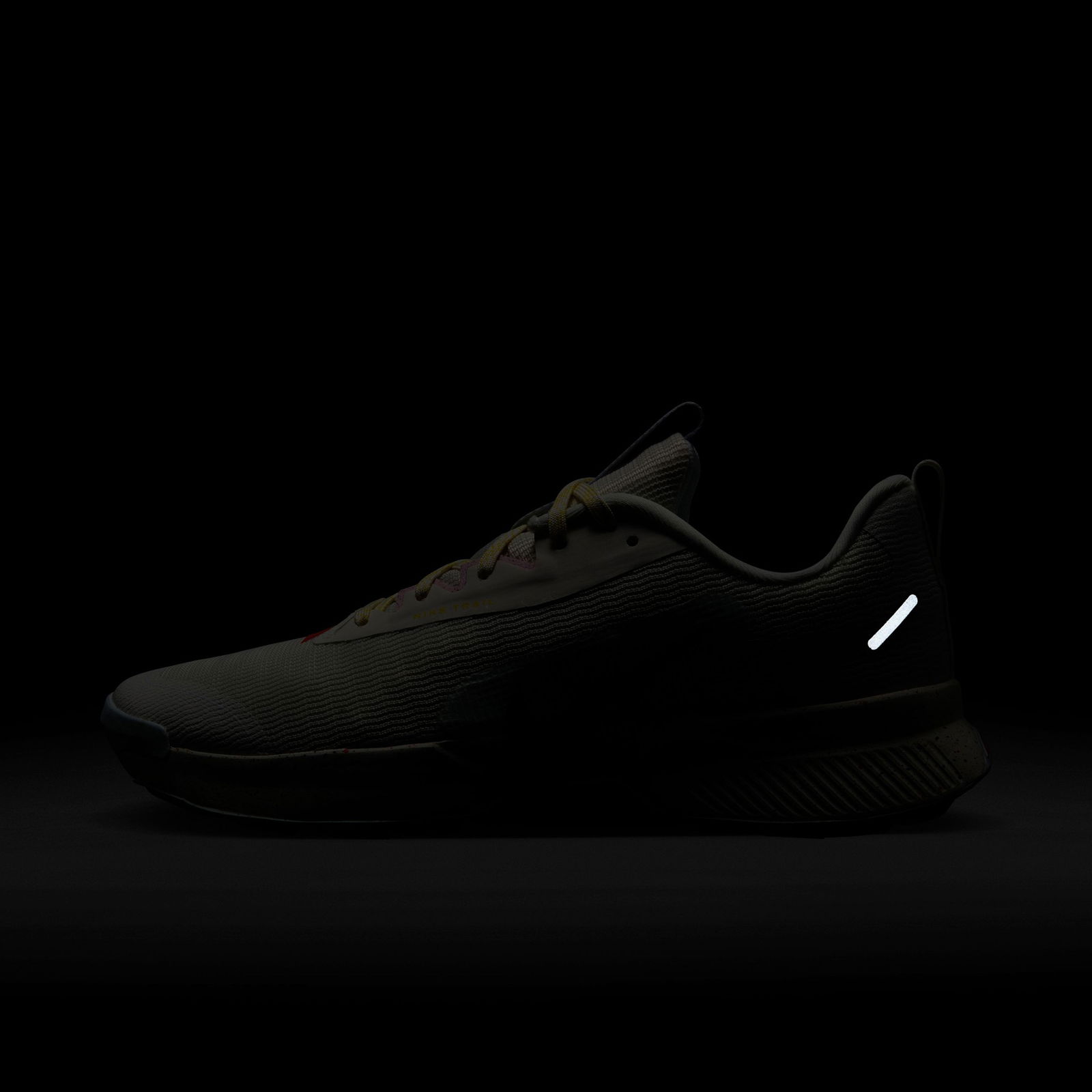 Nike Juniper Trail 3 Kadın Beyaz Koşu Ayakkabısı