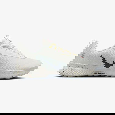  Nike Juniper Trail 3 Kadın Beyaz Koşu Ayakkabısı