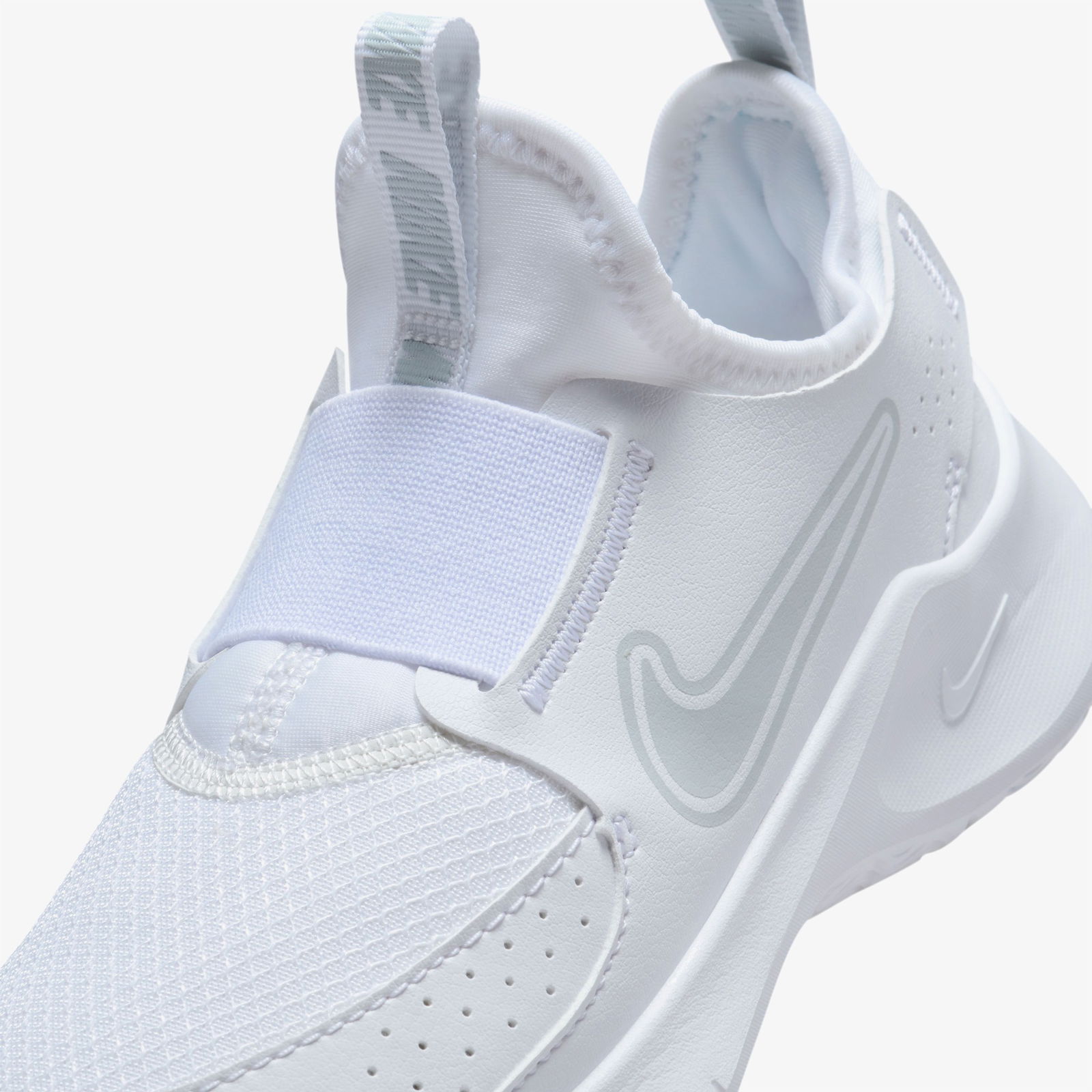 Nike Flex Runner 3 Çocuk Beyaz Spor Ayakkabı
