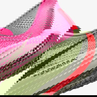  Nike Pegasus Plus Kadın Pembe Koşu Ayakkabısı