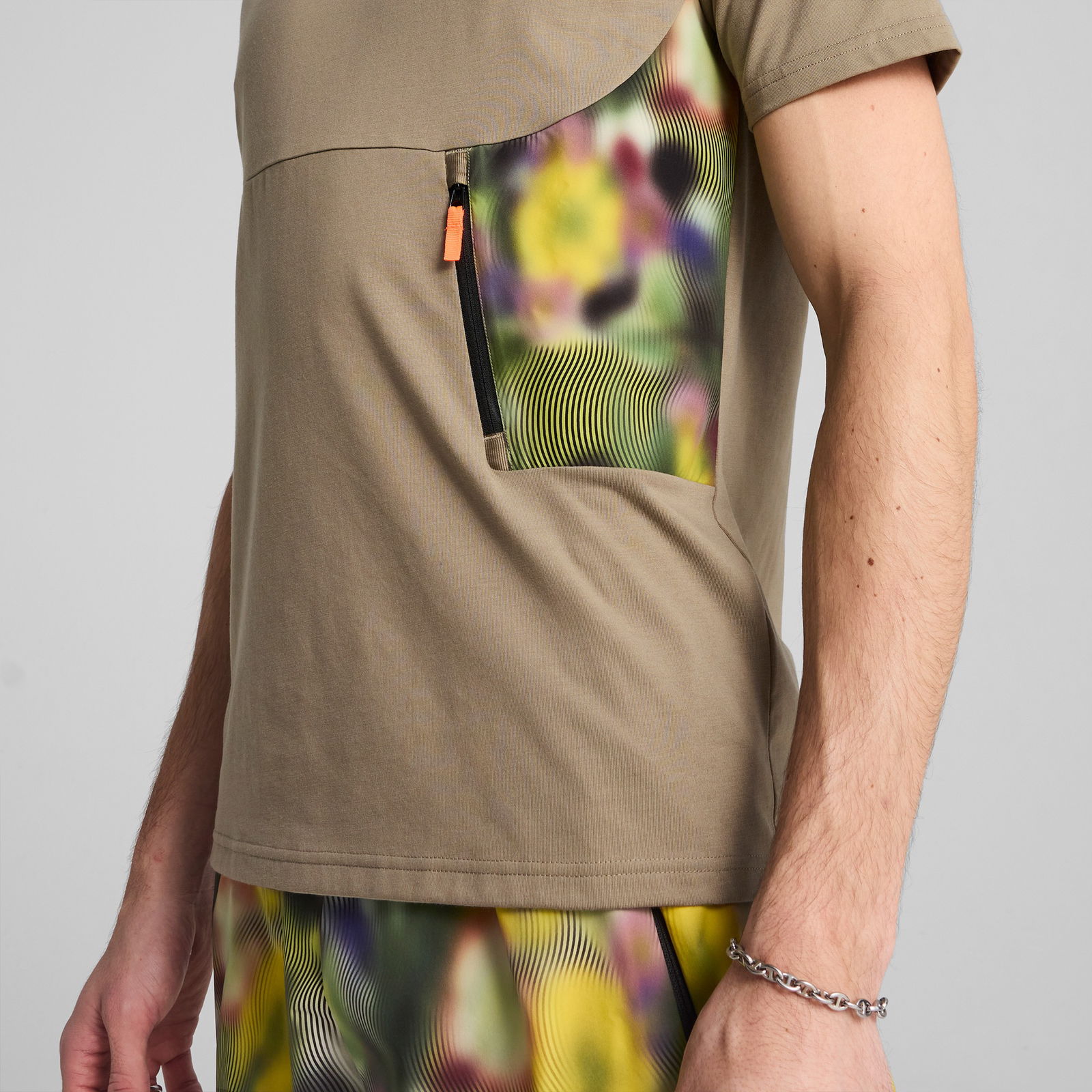 Puma Hoops X Pumatech Graphic Erkek Haki T-Shirt