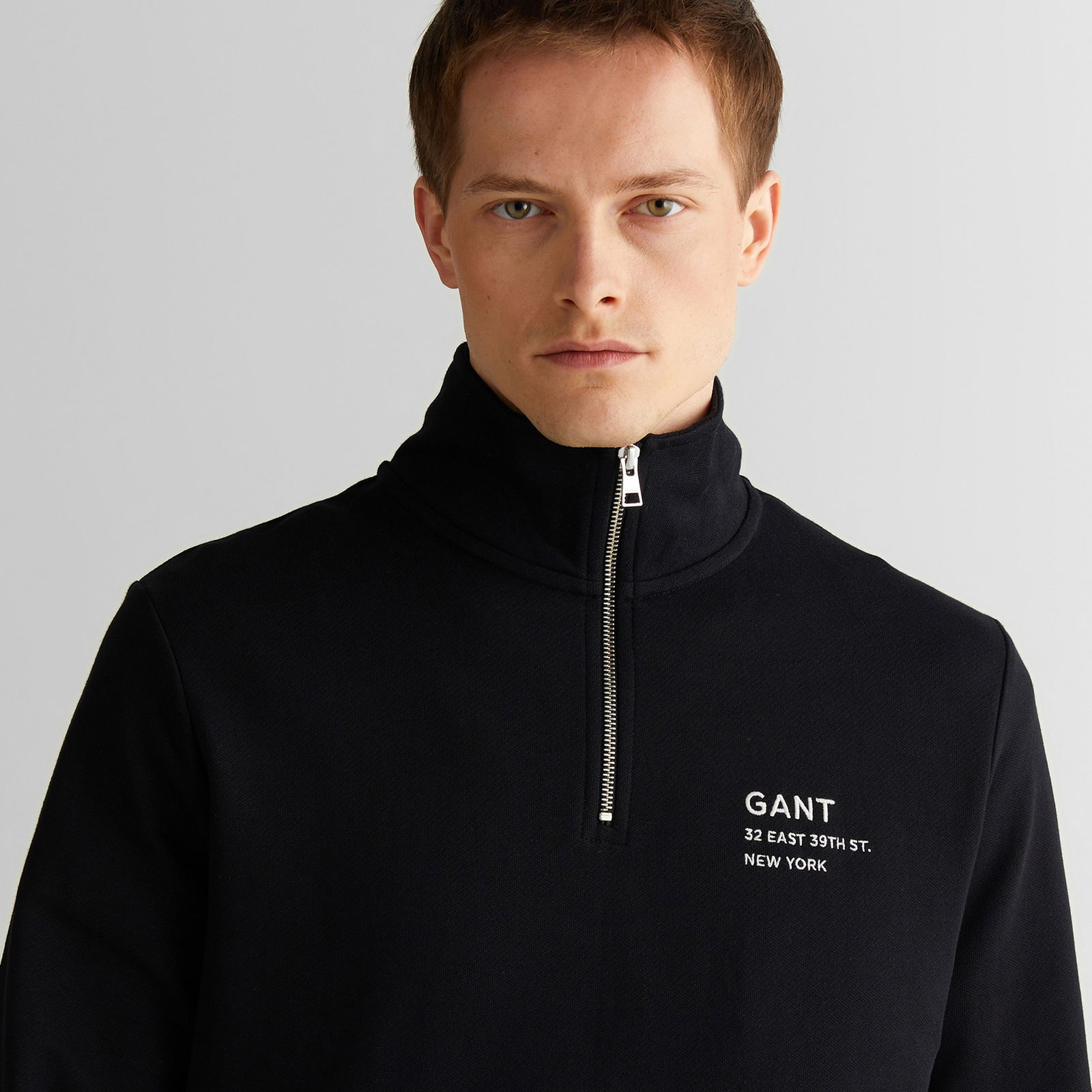 GANT Erkek Siyah Regular Fit Yarım Fermuarlı Logolu Sweatshirt