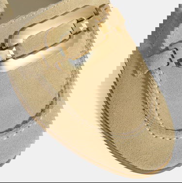  Kadın Krem Metal Aksesuarlı Süet Loafer