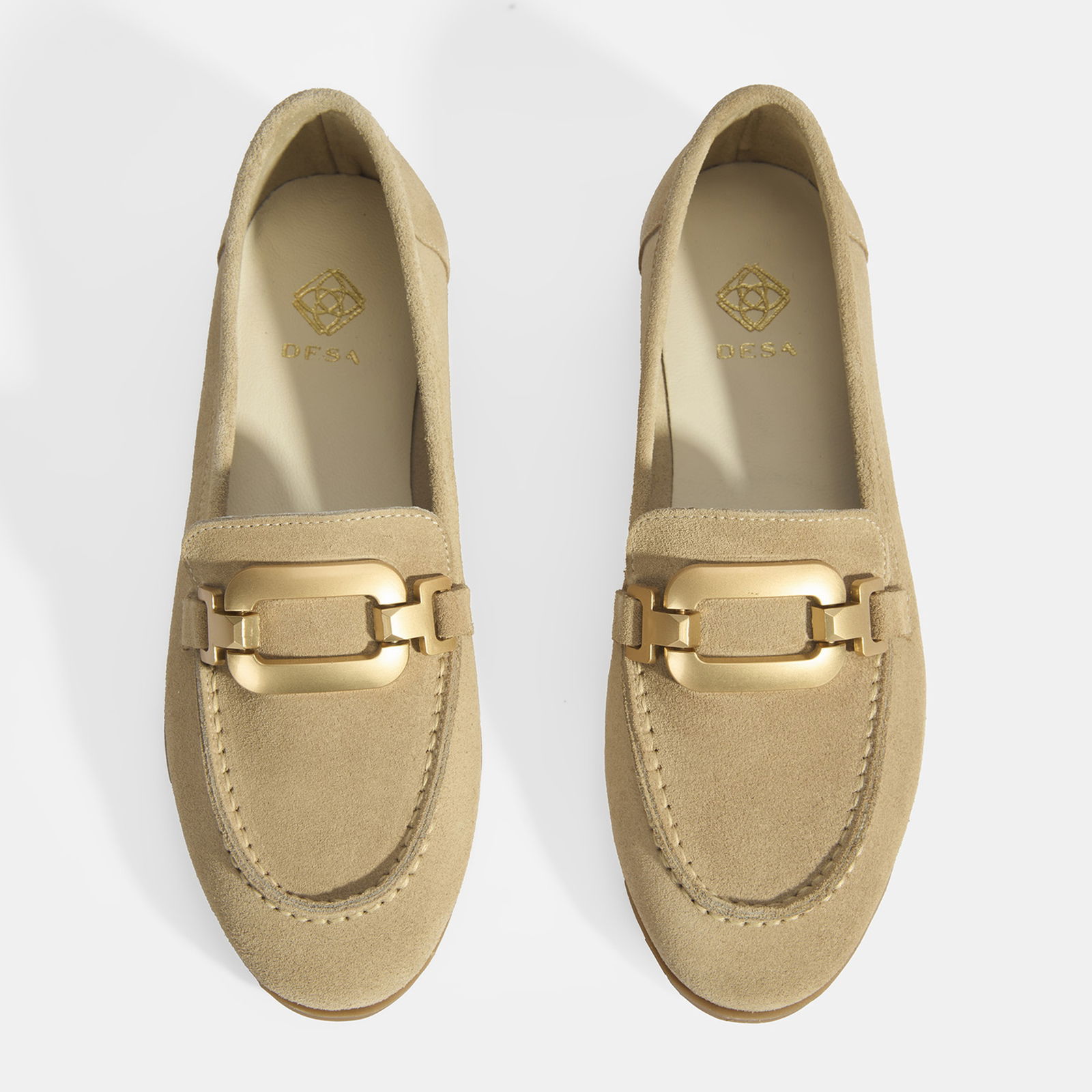 Kadın Krem Metal Aksesuarlı Süet Loafer