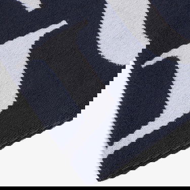  Guess Towel Jacquard Guess  Unisex Lacivert Plaj Havlusu