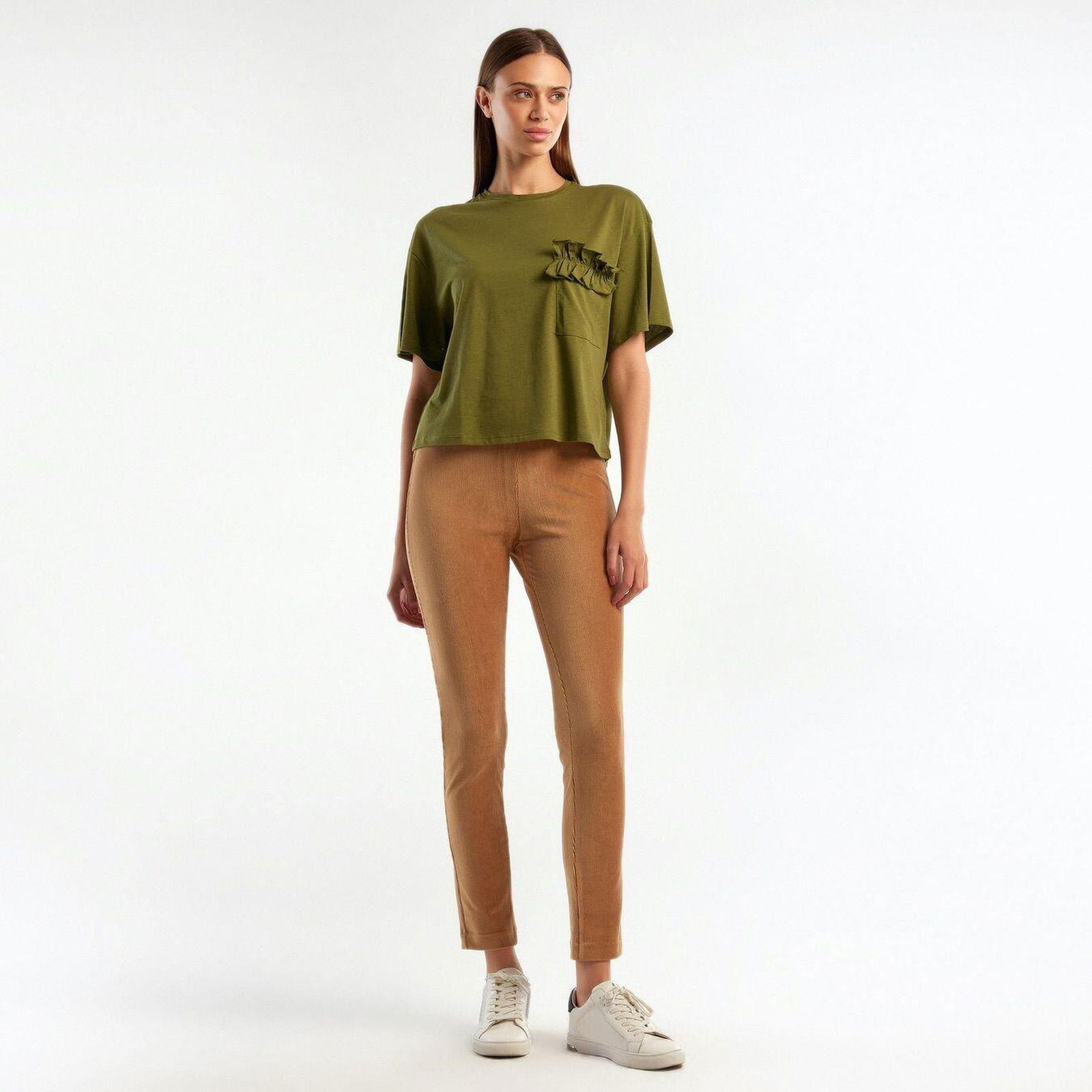 Kadın Zeytin Yeşili %100 Koton Cebi Fırfırlı T-Shirt