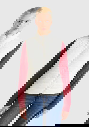  Kadın Krem Polyester Dolgulu Fermuarlı Slim Fit Pufa Yelek