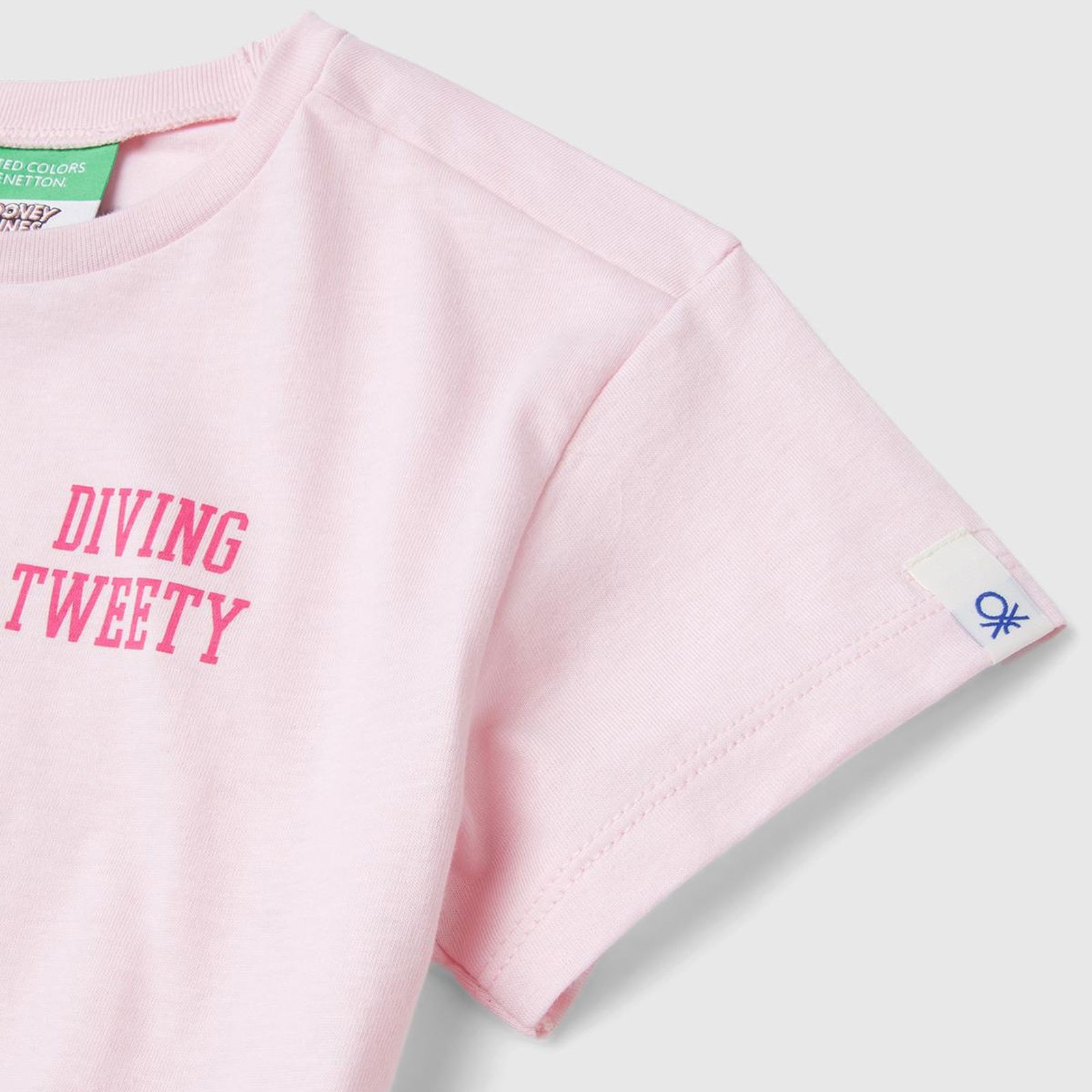 Kız Çocuk Açık Pembe Kol Ucu Logo Etiketli Tweety Baskılı Normal Kesim T-Shirt