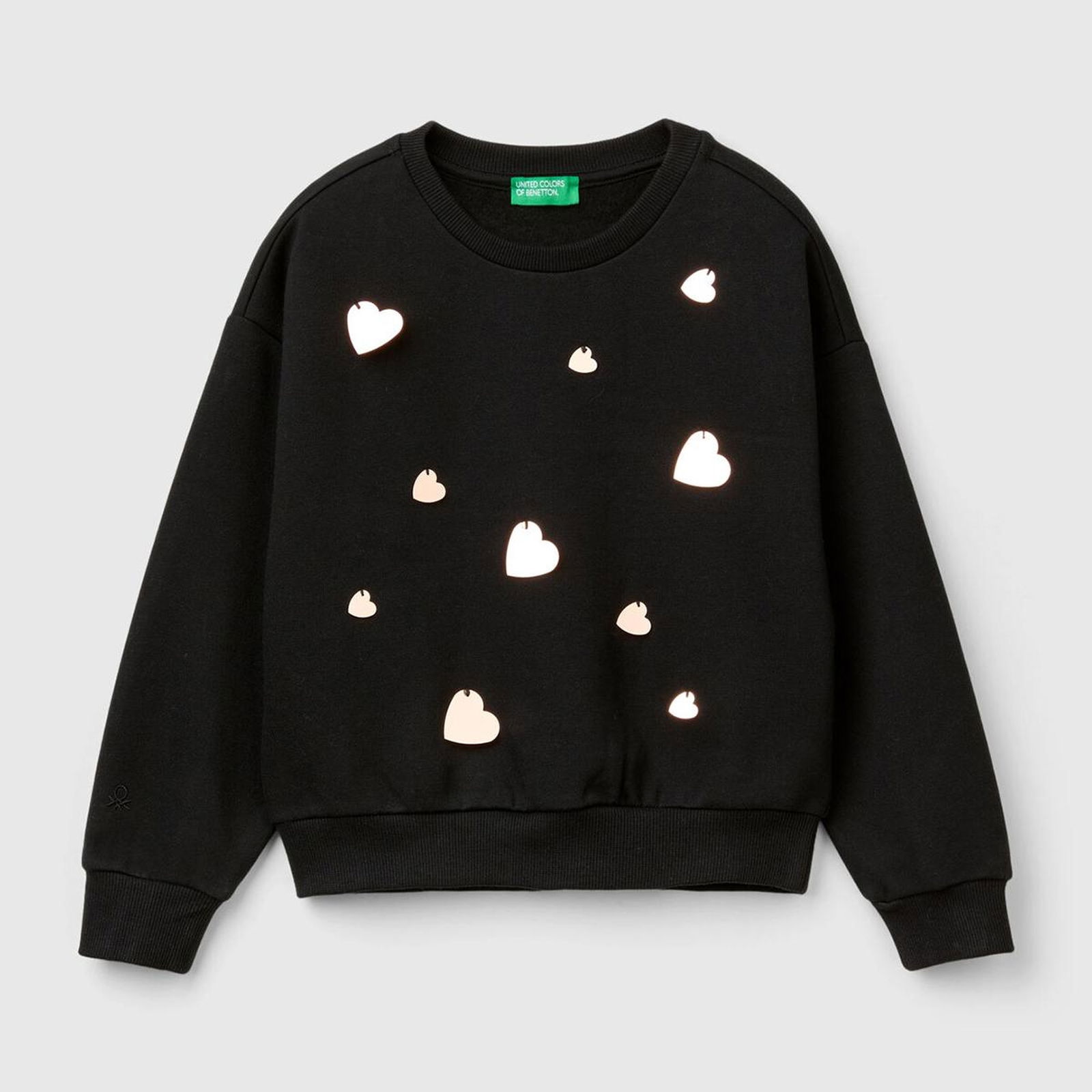 Kız Çocuk Siyah Önü Kalpli Payetli Düşük Omuz Bisiklet Yaka Sweatshirt
