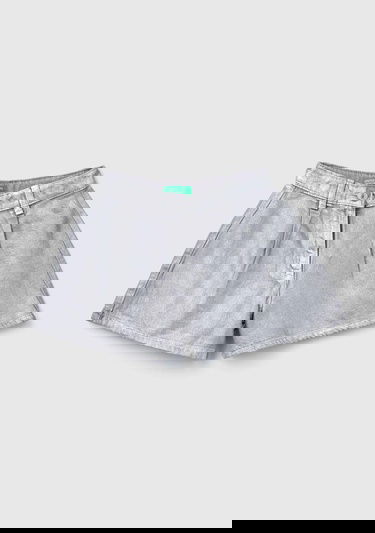  Kız Çocuk Gümüş Önü Logo Detaylı 2 Pileli Kullanılmış Efektli Bermuda Şort