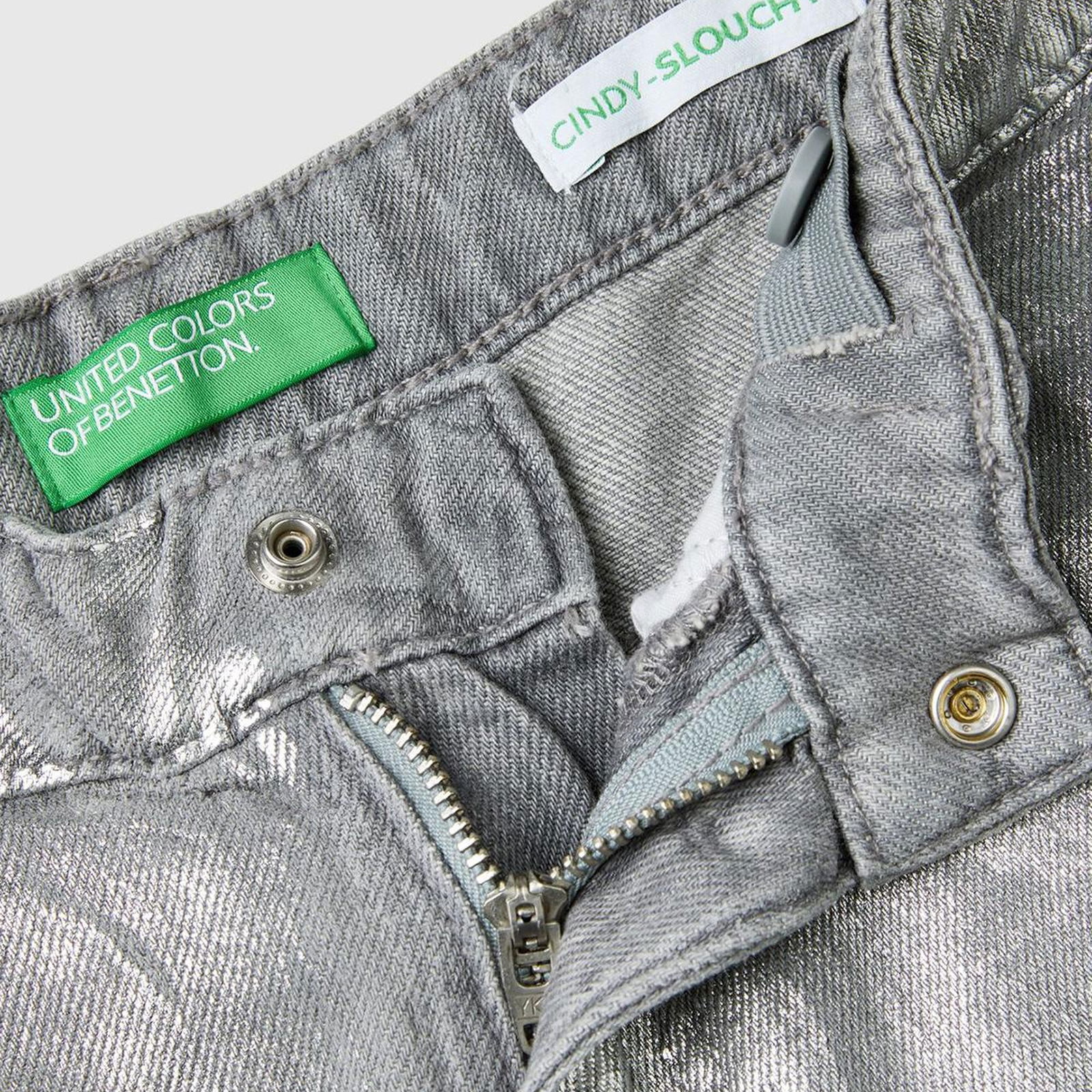 Kız Çocuk Gümüş Arkası Logo Detaylı Kullanılmış Efektli Kıvrık Paça Pantolon