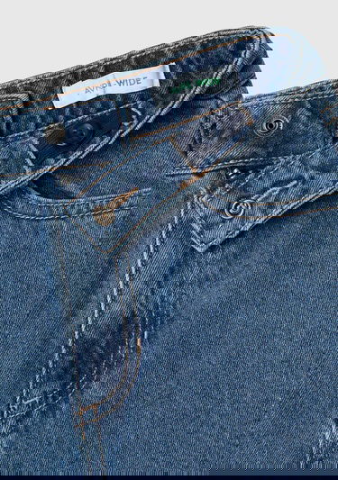  Kız Çocuk Koyu Denim Yanları ve Arkası Cep Detaylı Geniş Kesim Kargo Pantolon