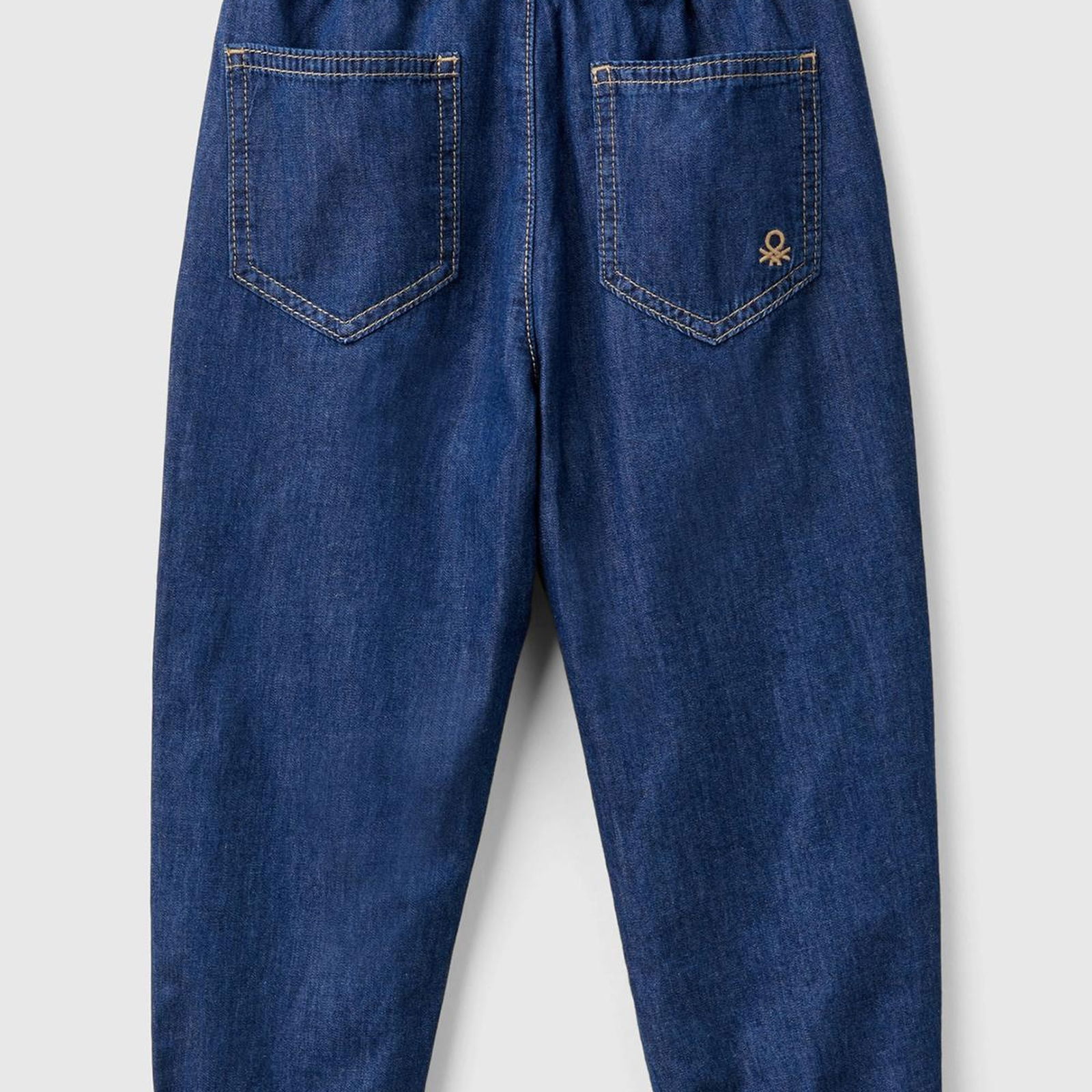 Erkek Çocuk Koyu Denim Arka Cebi Logo Detaylı Büzgü İpli Kıvrık Paça Denim Pantolon