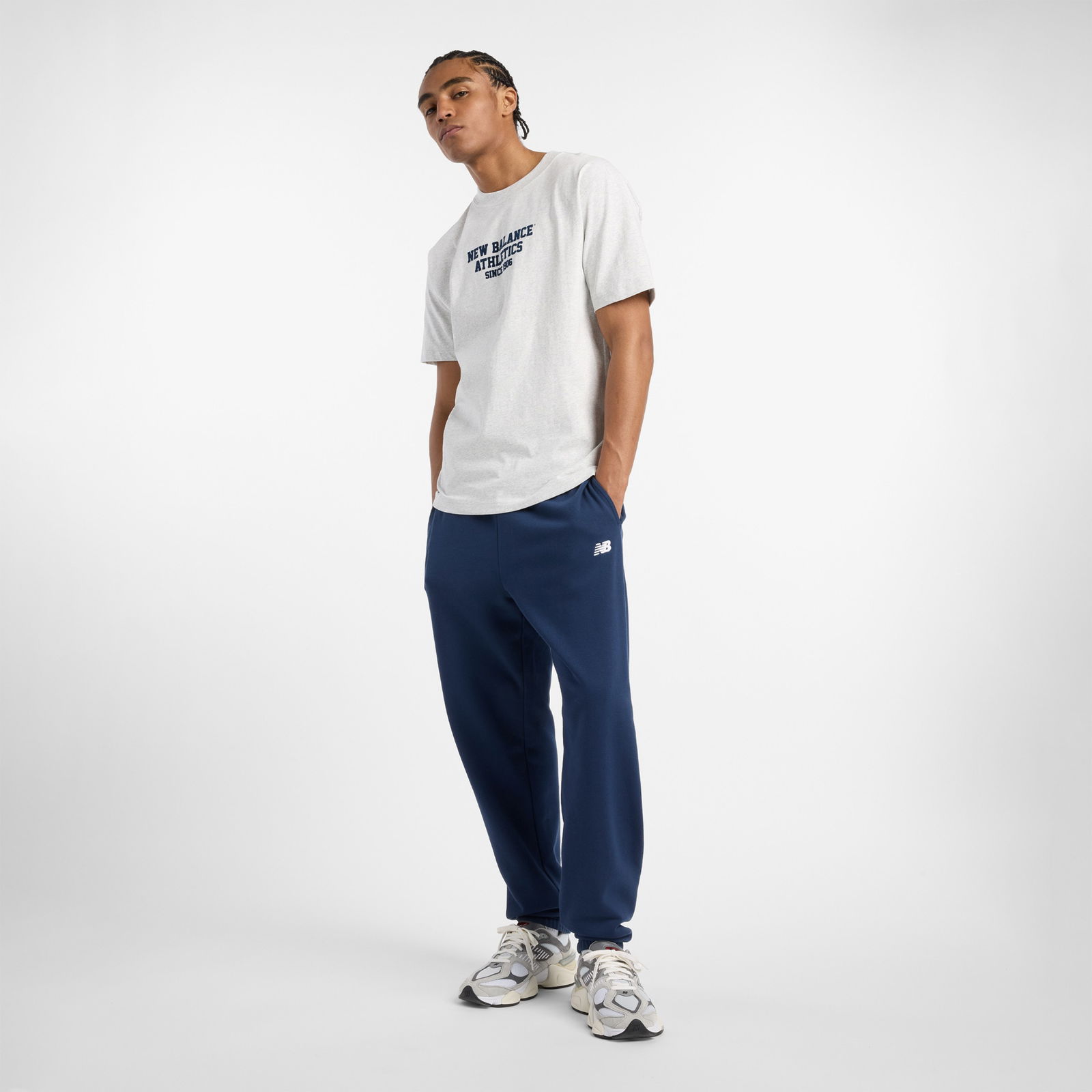 New Balance Varsity Graphic Erkek Beyaz T-Shirt