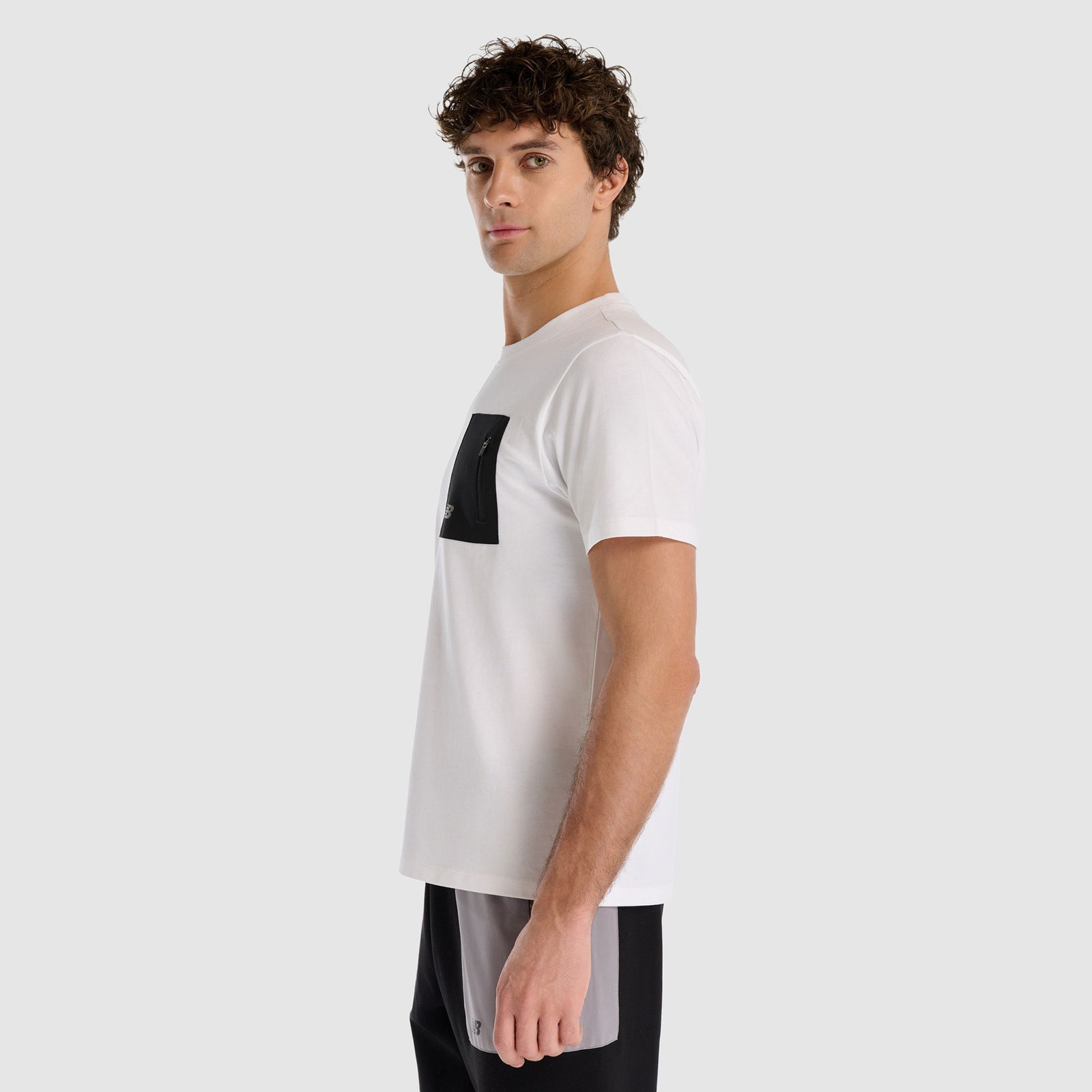 New Balance Erkek Beyaz T-Shirt