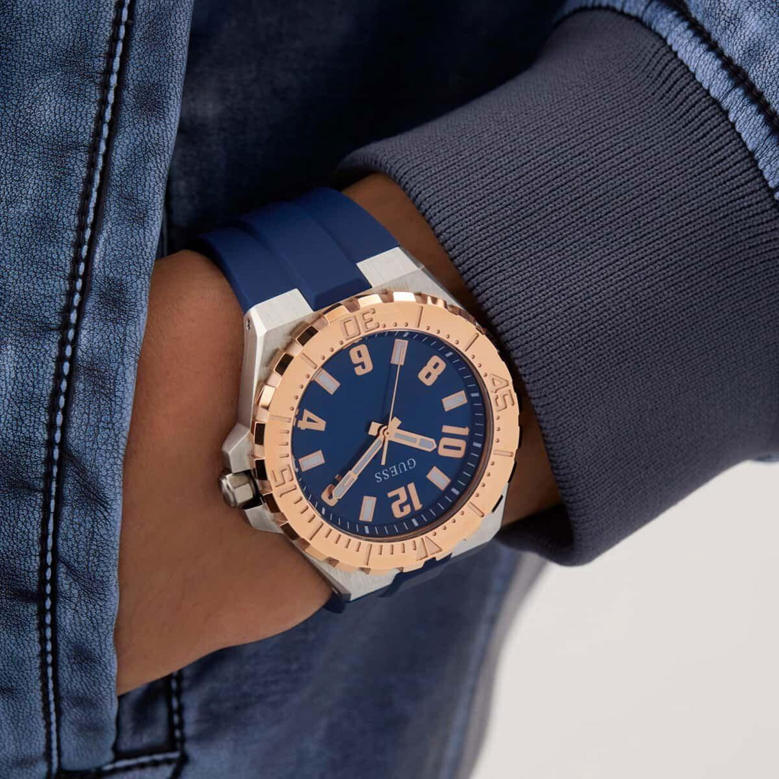 Guess GUGW0906G3 Erkek Kol Saati